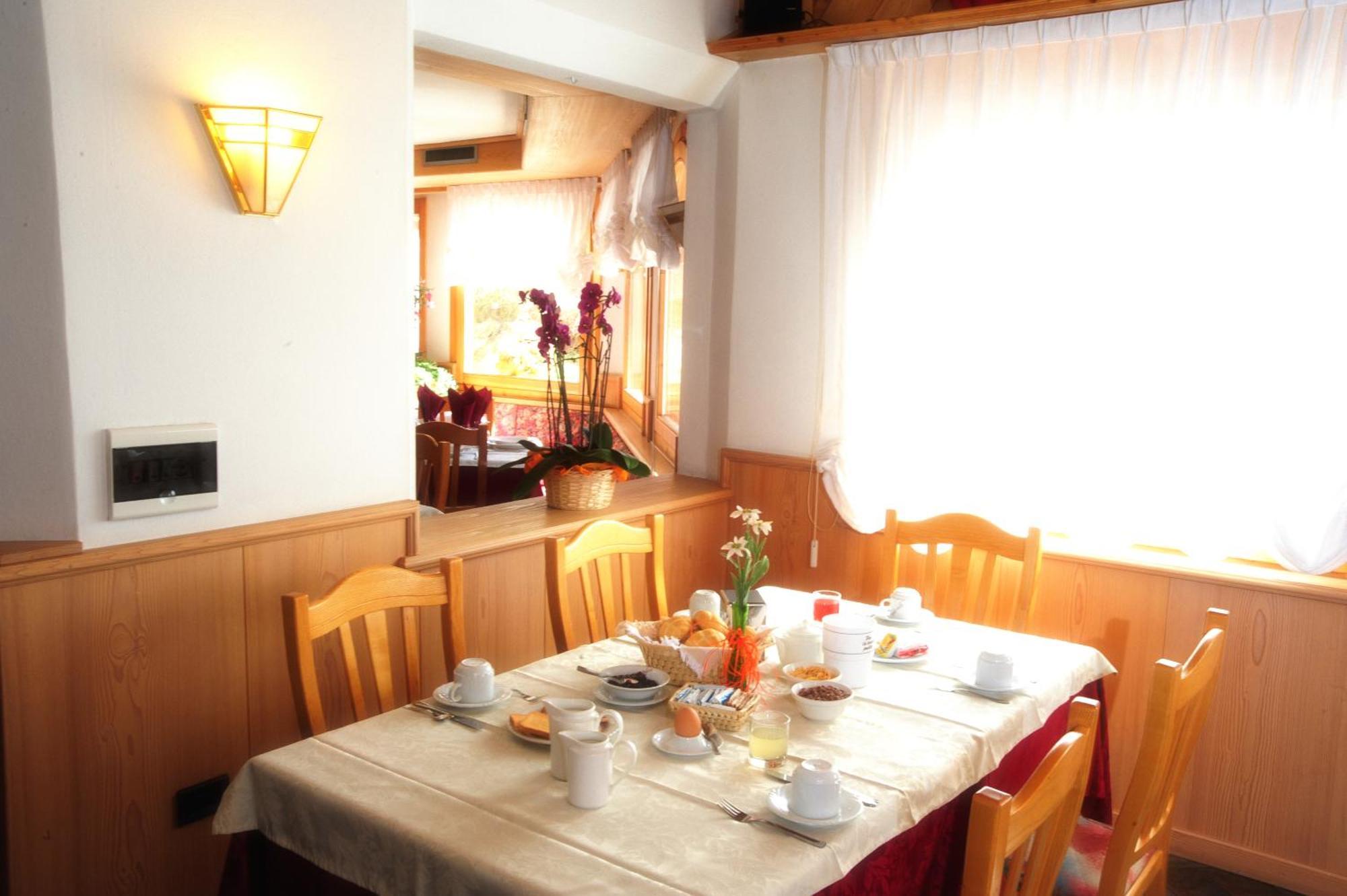 Active Hotel Gran Zebru' Cogolo Ngoại thất bức ảnh